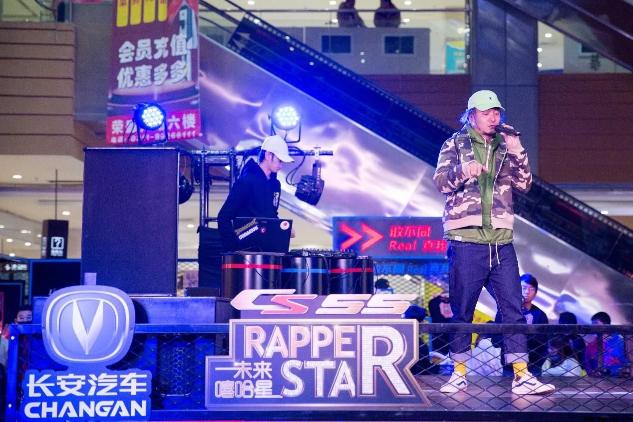 嘻哈战火再起 人气rapper小鬼、徐真真助力“将来嘻哈星”