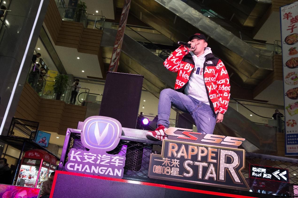 嘻哈战火再起 人气rapper小鬼、徐真真助力“将来嘻哈星”