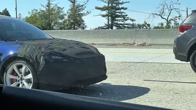 特斯拉改款Model 3曝光 采用新运动轮毂