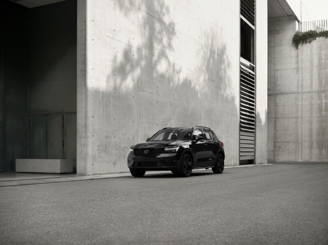 沃尔沃XC40极夜黑车型售32.08万元起上市